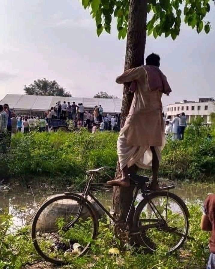 Devendra_veeru's tweet photo. दिलो पर राज करने हुनर था #नेताजी में..
यूँ ही नहीं #धरतीपुत्र कहलाते थे🙏❣️ https://t.co/6ZZ7SCwoix