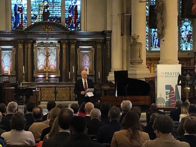 HolySepulchreUK's tweet photo. Some events are just worth getting up early for and this was one of them @CityBreakfast Wonderful to gather together to pray for our City, our leaders and all that live/work here. @Robchp @Lady_Lenzie 
#cityprayerbreakfast #londonchurch #holysepulchre #CPB #Pray4City https://t.co/pjnSvtNULs
