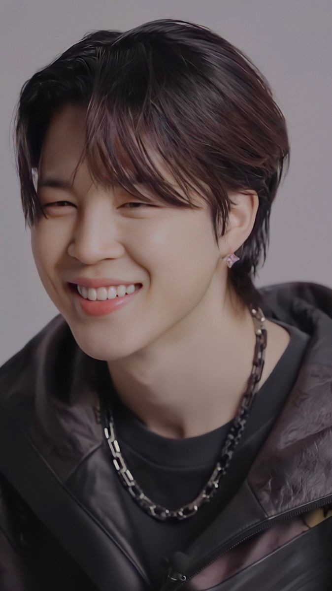 bts_offixial's tweet photo. Happy Birthday Jiminssi
#HappyBirthdayJimin 
#HappyJiminDay 
#ChimChim뻐쓰라니 https://t.co/JKFWIyq2m6