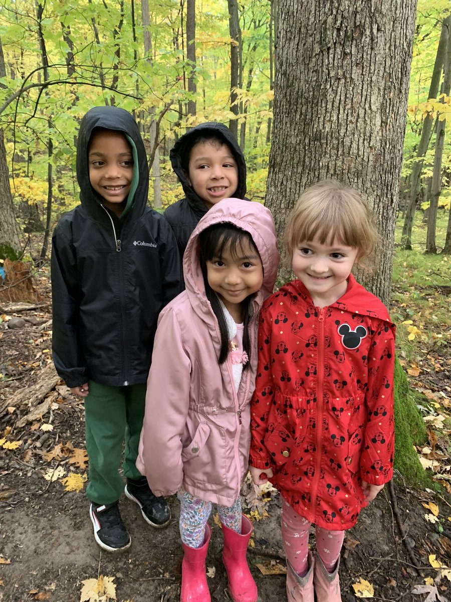 SlusherKinder's tweet photo. Nature Walk 🍃 🍁 @uplandhillsfarm @StadiumDriveLO https://t.co/buxStVufwY