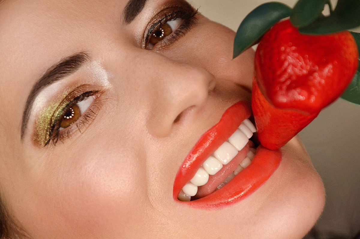 DiscoveringASMR's tweet photo. Dentists generally recommend brushing your teeth twice a day, but you can whiten them by brushing after every meal with a whitening toothpaste.
-
-
#ASMR #ASMRCommunity #ASMRbeauty #ASMRsounds #asmrvideo #asmrrelax #asmrtriggers #confidentwoman #makeupgoals #dentalcare https://t.co/K5cyesxZDO