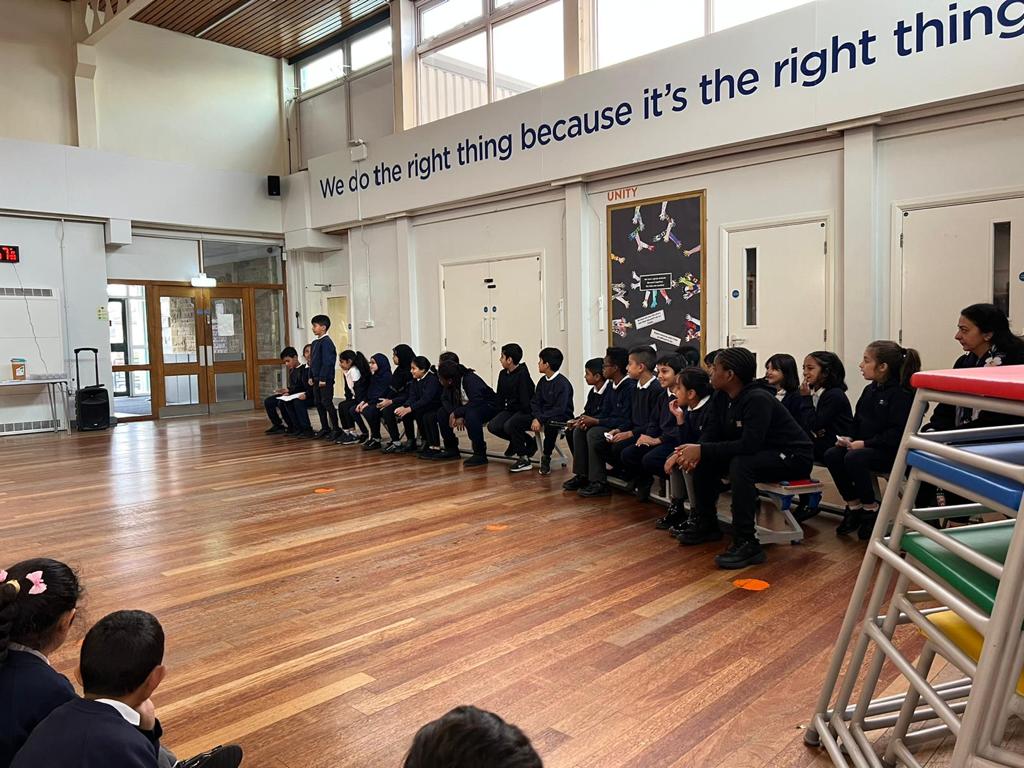DMN_Y4's tweet photo. Some fantastic effort from Y4 to create a successful Harvest assembly! 'Souper' Stone Soup! #unity @dixonsmnp https://t.co/yjwzLRMpOR