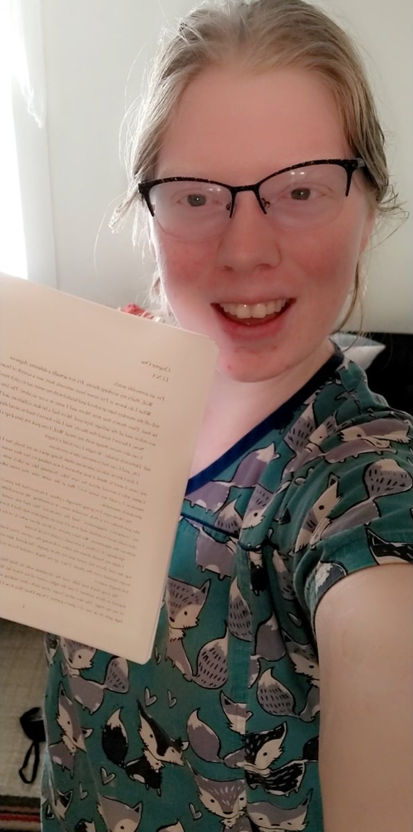 ANicoleWrites's tweet photo. What's that?

A freshly printed first draft of my new witchy sister book?

Why yes, yes it is.

It feels so good to be writing again! 💖 https://t.co/Z4qXnKY3Fh