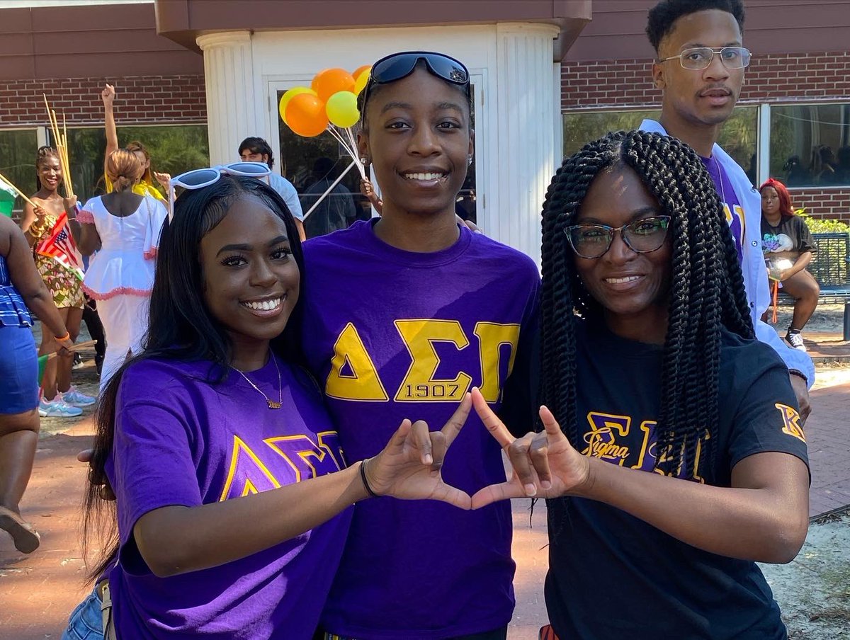 ssucoba's tweet photo. Highlights of Delta Sigma Pi fraternity &amp; their advisor Dr. Shetia Butler Lamar at the homecoming parade this past weekend. Professor Mendelson was also spotted there !

#savannahstate #university #ssu #ssu23 #ssu24 #ssu25 #ssu26 #hoco #parade #deltasigmapi https://t.co/rzdeJ3YBJC