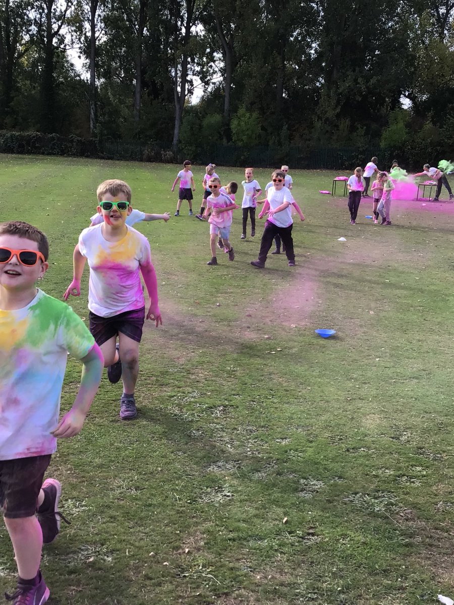 Riverside_2015's tweet photo. Colour run in the sun! The children went home very colourful and extremely happy this afternoon.
#11before11 #reach2is10 @reach2trust https://t.co/uwEruf3eCd