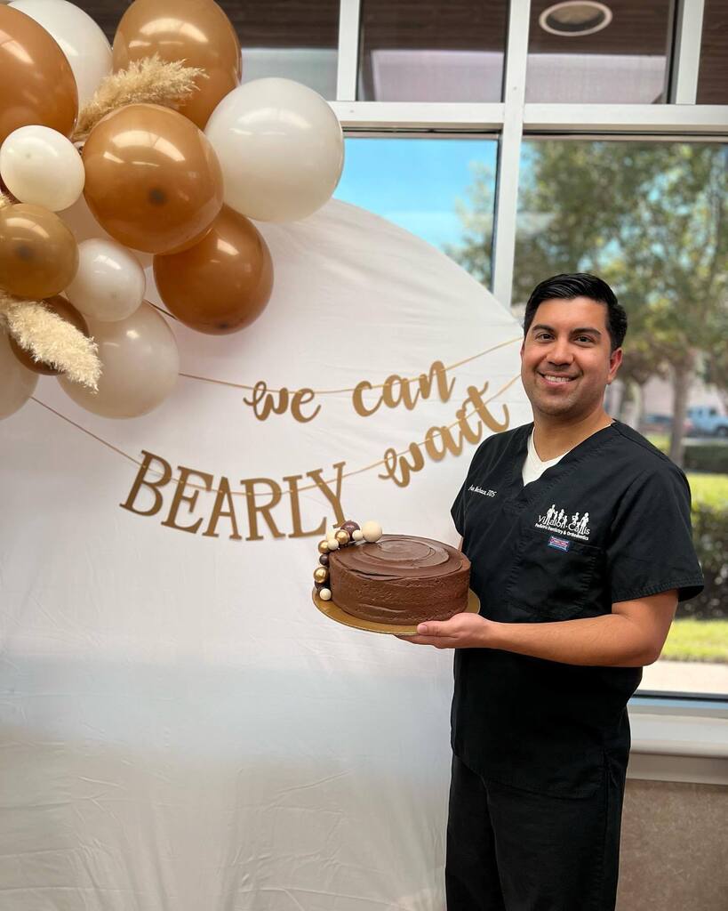 VillalonCallis's tweet photo. We can bearly wait on Baby Dylan’s arrival🐻
.
.
.
#workbabyshower #babyshower #babyboy #wecanbearlywait #villaloncallispediatricdentistry #newjourney #explorepage https://t.co/QNads0Xi9i
