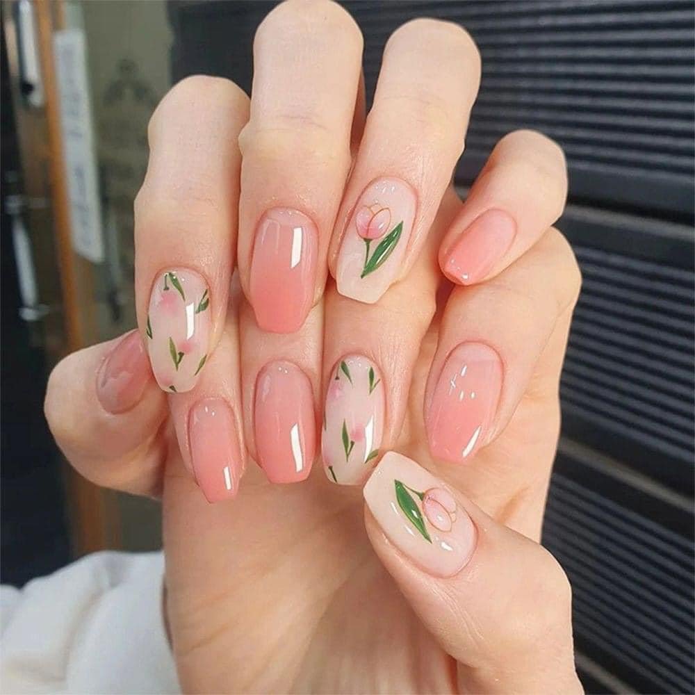 🌷 tulip nails