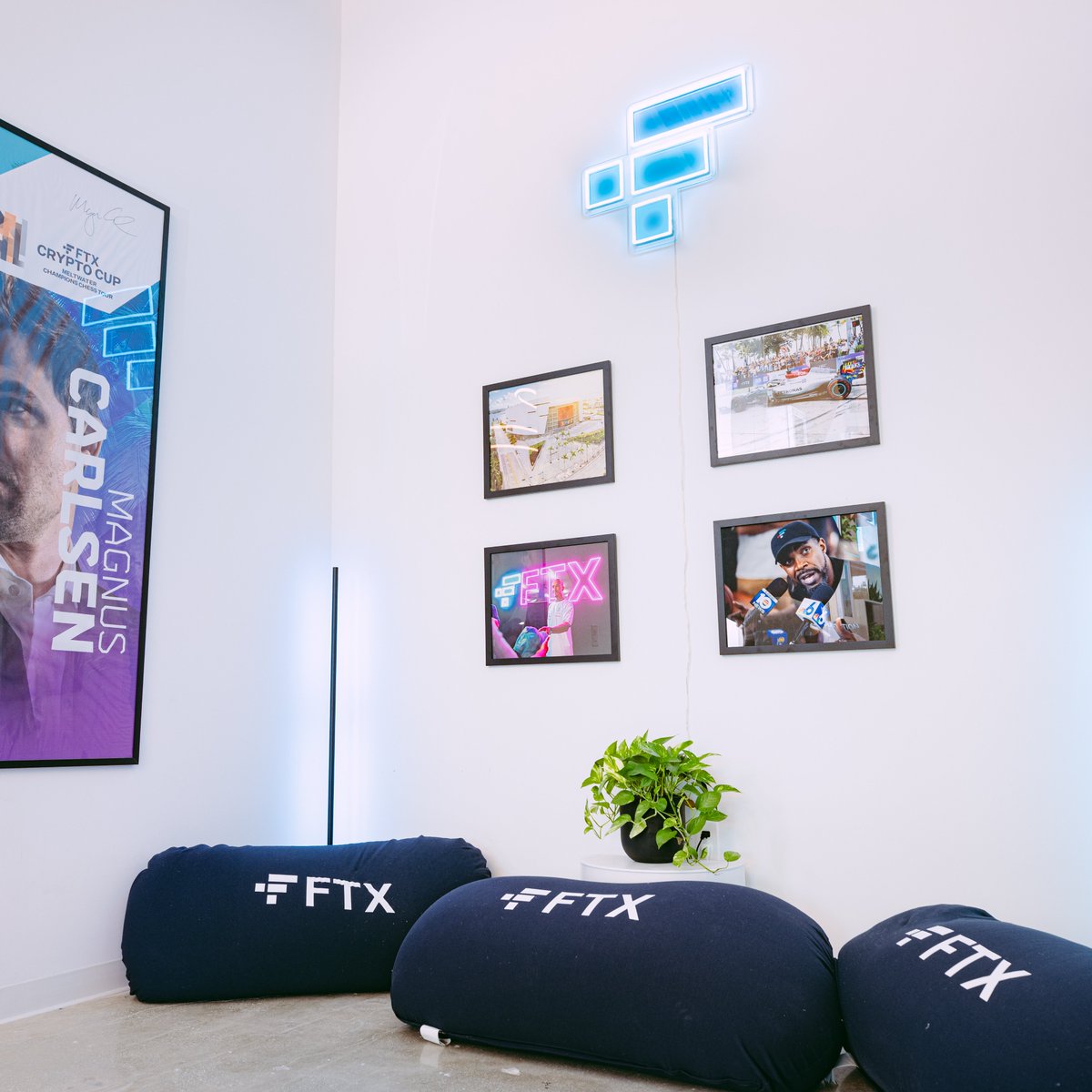 The <a href="/FTX_Official/">FTX</a> Lounge at the Solana Embassy Miami.

Open during store hours, 7 days a week. Come to work or just relax.

Free wifi &amp; power outlets, coffee from <a href="/degenapecafe/">Degen Café ☕️🦍</a> on tap.

Mural for FTX by @thecolordreamer.