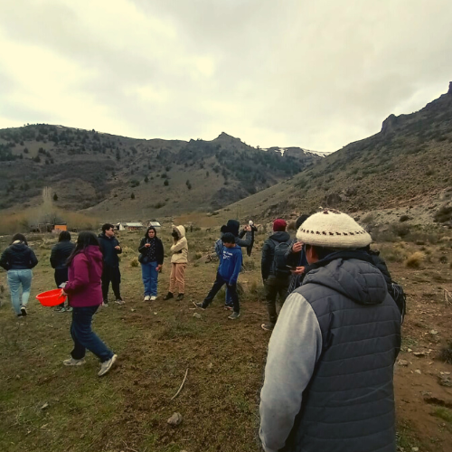 Ayer avanzamos en el proyecto "Viviendas por y para jóvenes de la comunidad Lonco Luan" junto a 21 estudiantes de Ingeniería Civil de la Universidad Nacional del Comahue e integrantes de la comunidad Lonco Luan ✨. 

<a href="/OmarGutierrezOk/">Omar Gutierrez</a> <a href="/sofiasanucci/">Sofia Sanucci</a> @min_najnqn <a href="/HernanIngelmo/">Hernán Ingelmo</a>