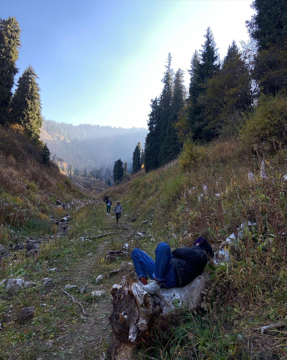 🚶🏻‍♂️⛰🗻