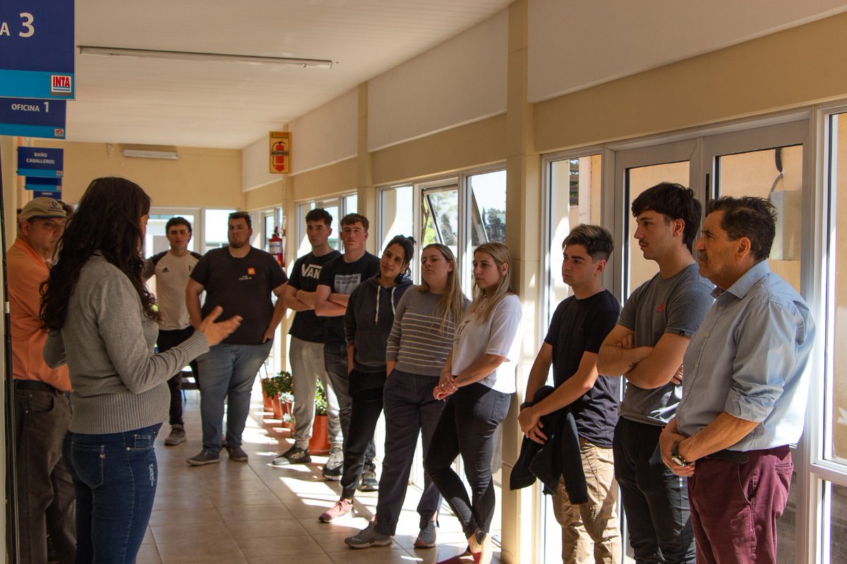 #Hoy | Visita educativa en #INTAManfredi 🐄💦👩‍🔬

Alumnos de la Carrera de Administración Agropecuaria del <a href="/IES21/">Colegio Universitario IES</a> recorrieron la Estación Experimental.

¿Qué espacios recorrieron?
✅ #Tambo de la Asociación Cooperadora
✅ Módulo de #Riego
✅ Laboratorio de calidad de #suelo y agua