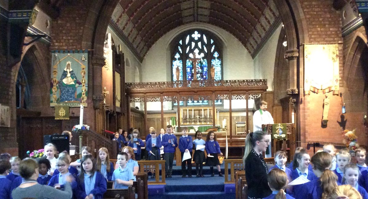KS2 shared their learning experiences of the Harvest Festival with members of the Orford Community at St.Margaret and All Hallows’ Church. <a href="/livdioceseed/">@LivDioceseEd</a> <a href="/OrfordMargaret/">St Margaret, Orford</a>