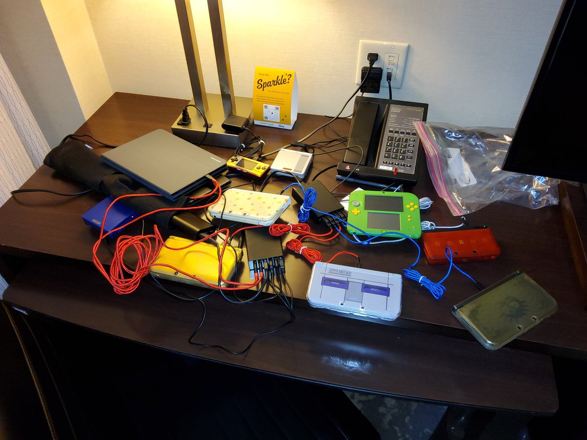 TheUncleBob's tweet photo. I swear, if you hear of a hotel fire in downtown Portland this week, I didn't do it.  #Faceball2000 #PRGE #Streetpass #PokemonGo https://t.co/l62OGSaGtL
