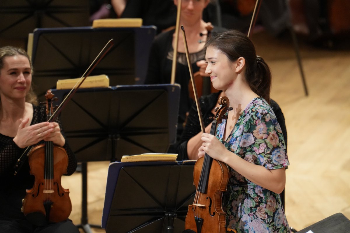 🎻Thank you to all who came to see us this afternoon!

Both Taavi Oramo and Tami Pohjola made their Hallé debuts this afternoon - and what a show it was!

You can catch this concert again tomorrow, Fri (Lincoln) and Sun!

🎫 bit.ly/HalleMendItali…

📸Tom Stephens, The Hallé