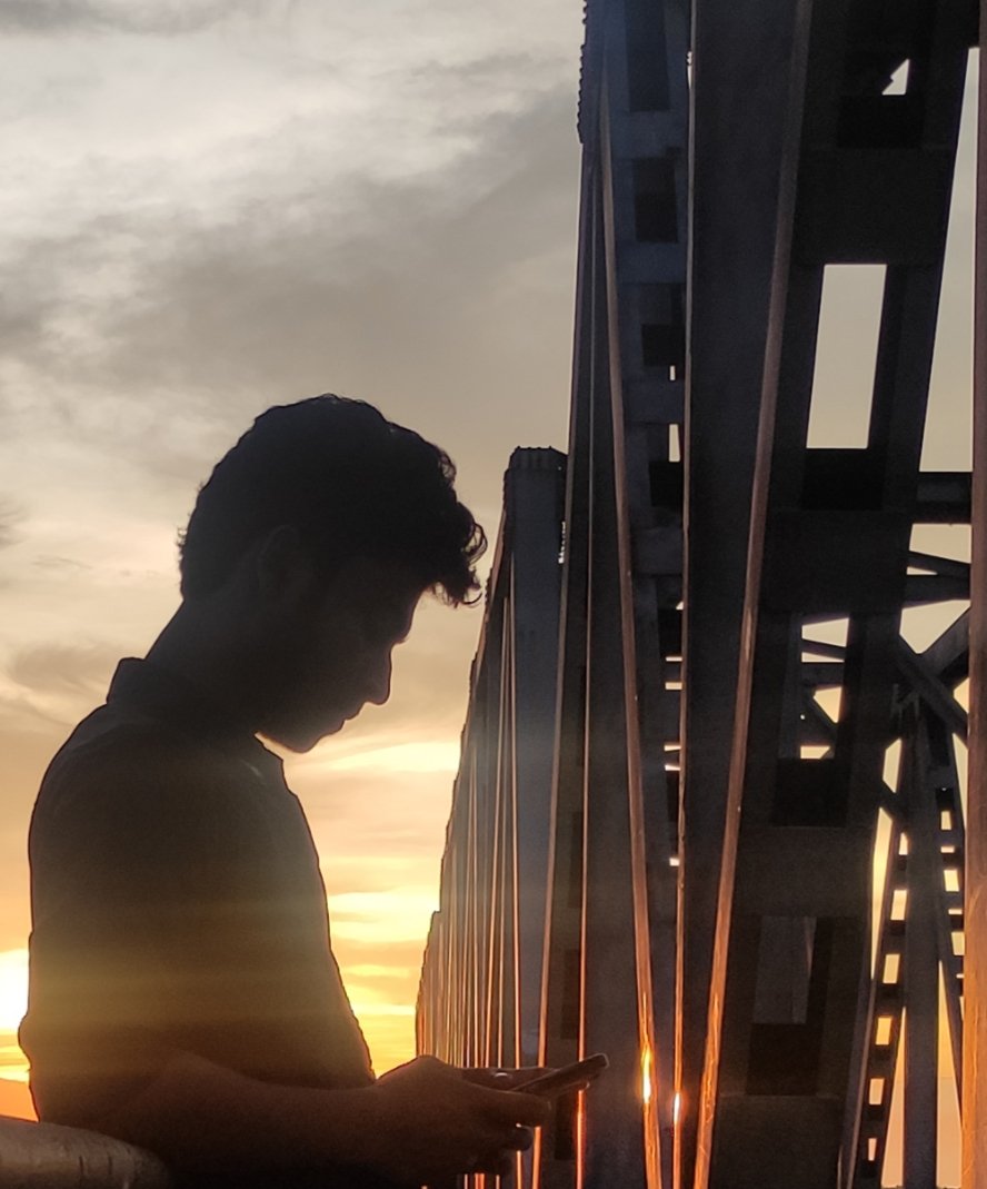 ProdevRayhan's tweet photo. #sunsets

#Gopalganj #railbridge https://t.co/UyoI6xtydw