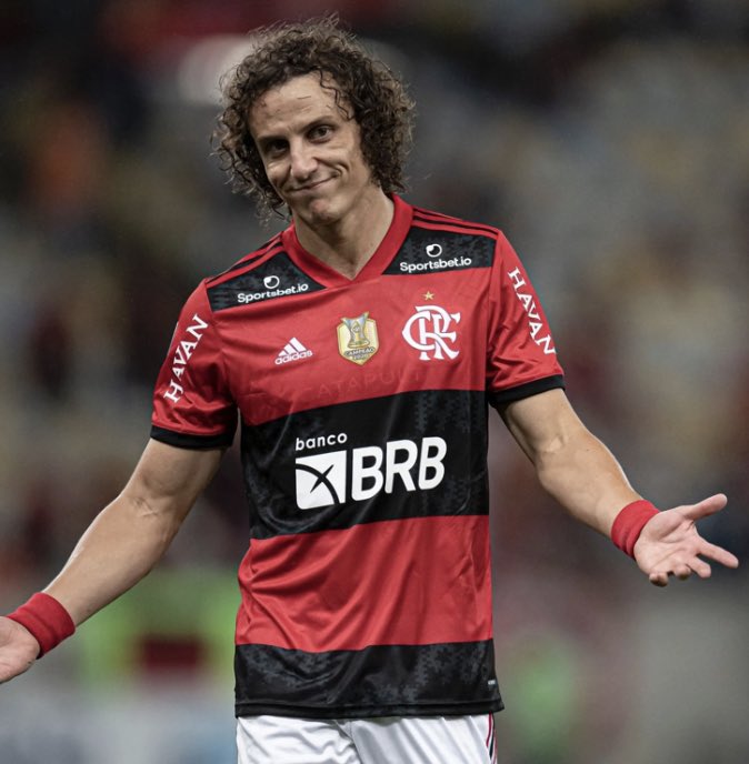 ElUnicoPenta5's tweet photo. El Flamengo, que va a jugar la final de la Copa de Brasil hoy, reune algunos importantes jugadores que pasaron por Europa:

- Diego Alves, ex-Valencia
- Filipe Luís y Diego Ribas, ex-Atleti
- David Luiz, ex-Chelsea, PSG y Arsenal
- Vidal, ex-Barça, Juve y Bayern https://t.co/YV7Ji1vZGd
