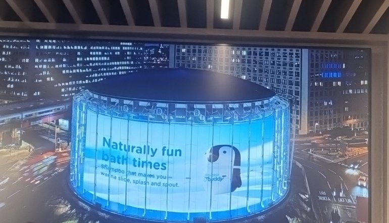 acollectivewrld's tweet photo. #BubbleBuddies take the Imax. All from the same asset. Just created in real time at our @TheMarketingSoc event. https://t.co/0ghYeVbQMX