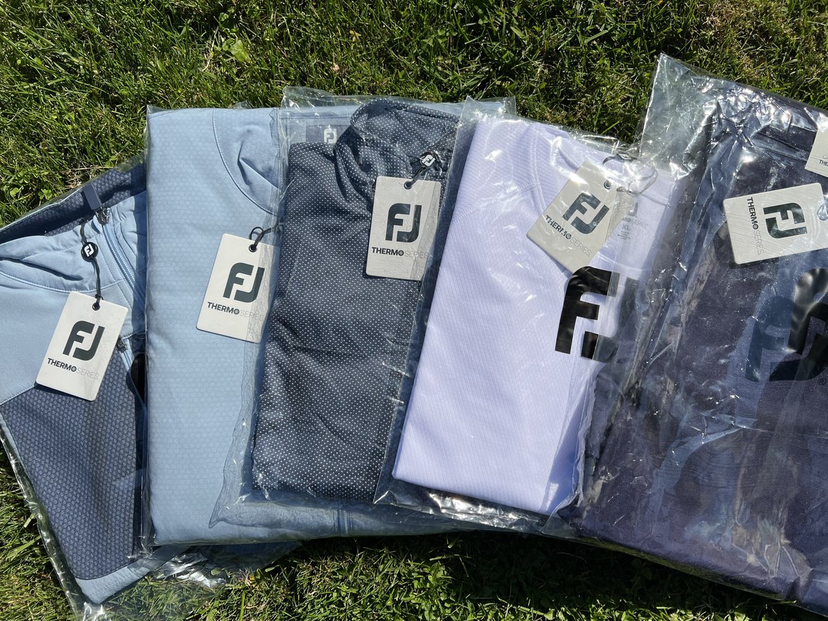 FedEx Large Box delivery was bulging. Opened it up and see why. 💯😍 Some new FootJoy ThermoSeries testing this week baby! 😁👍