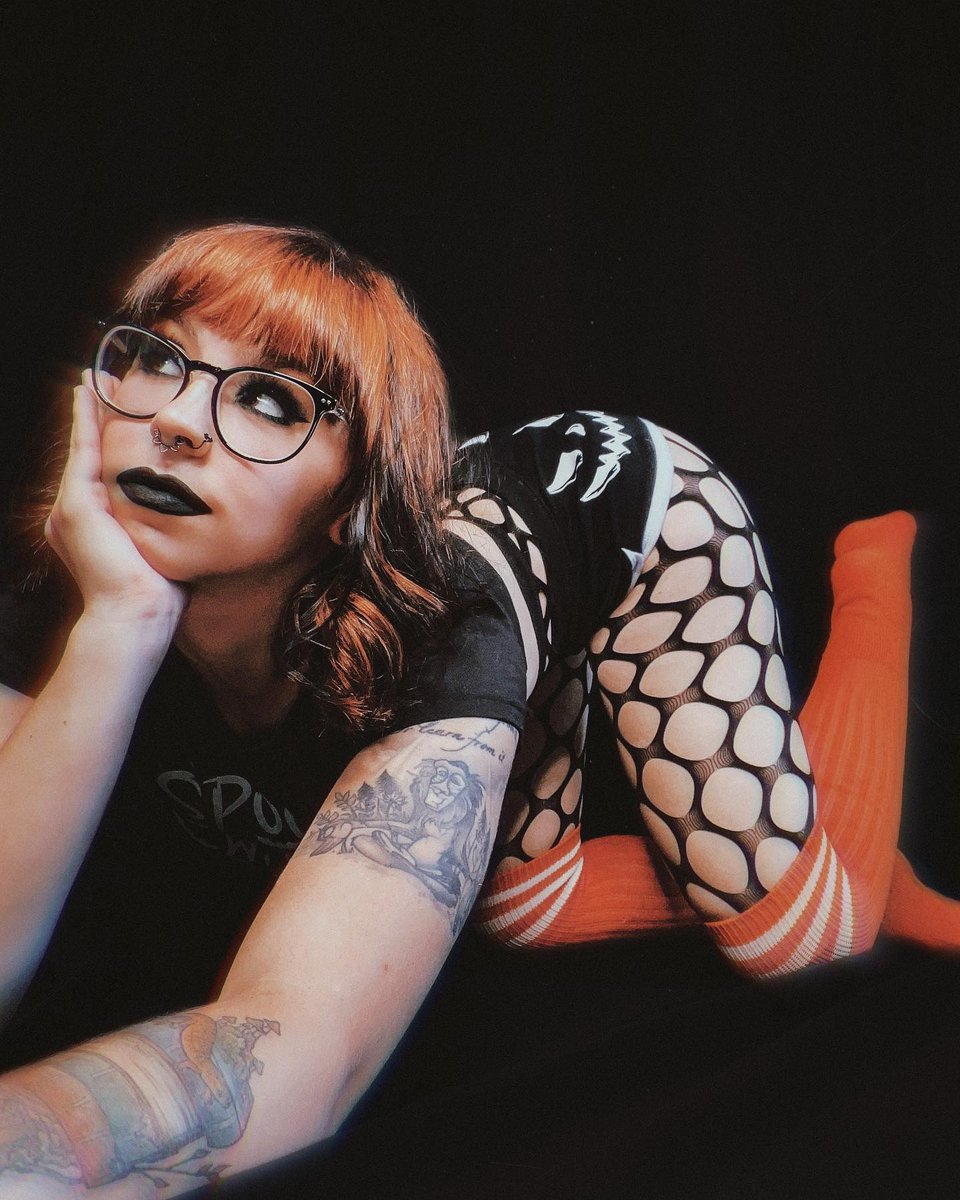 toofastclothing's tweet photo. β
SHOP NOW β
https://t.co/i3sHtBmHqG β
β
#shortsshorts #70sshorts #hotshorts #derbyshorts #gothclothing #halloweeneveryday #everydayishalloween #gothstyle #gothic #gothcore #mallgoth #spookylife #spookycute #spookychick #staycreepy #creepygirls #creepycute #horrorgirl https://t.co/3EF074eYL6