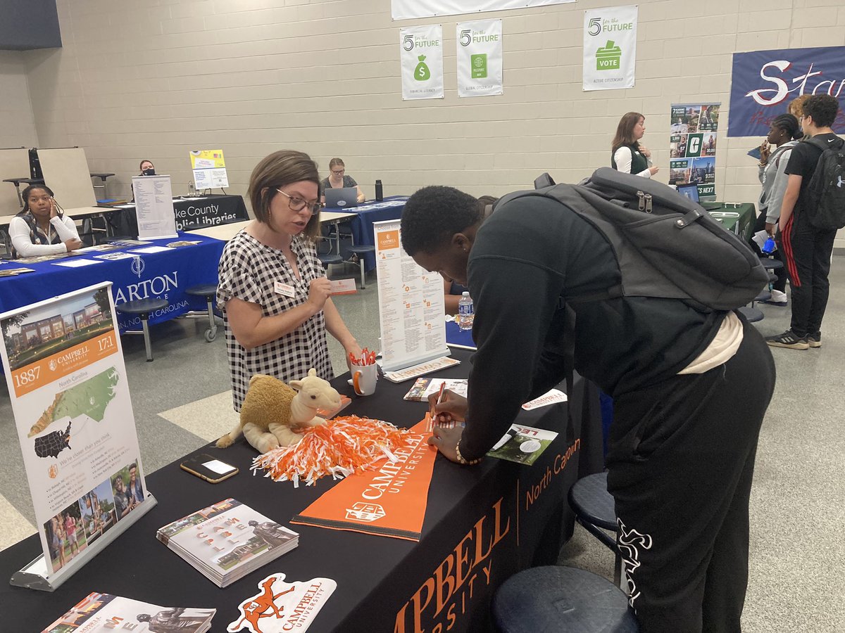 a boring world XI tweet media