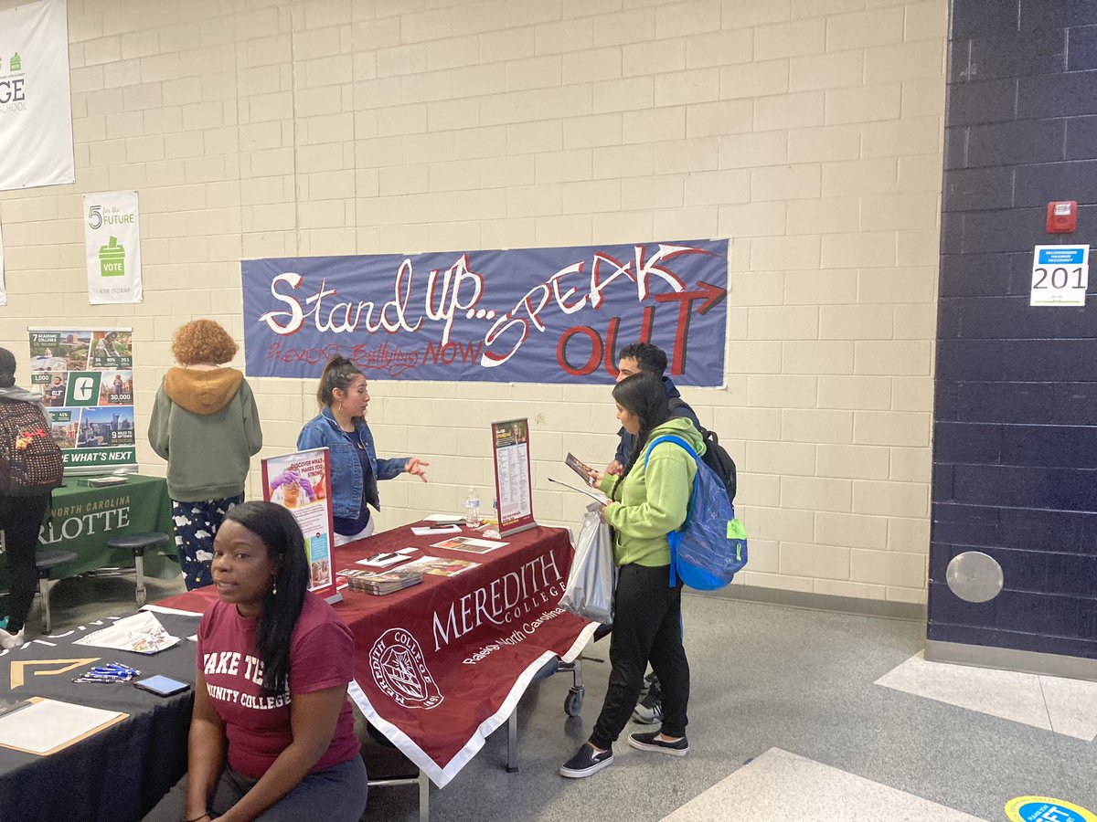 a boring world XI tweet media