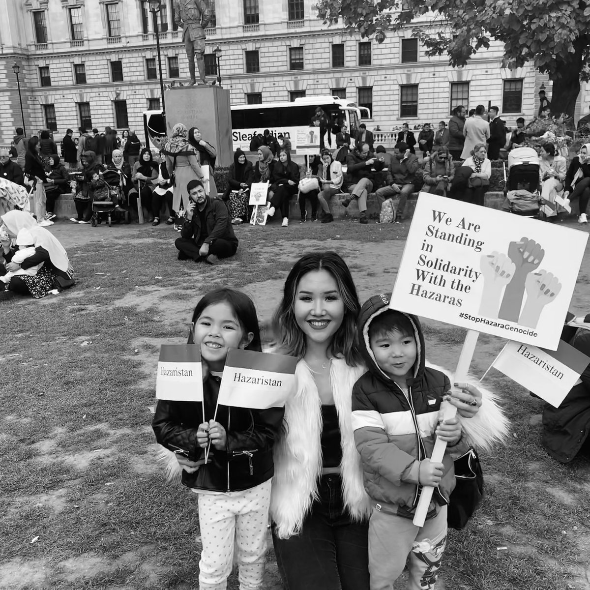 KD_khatira's tweet photo. #StopHazaraGenocide #london #Afghanistan #woman_life_freedem https://t.co/HWWyopvTkC