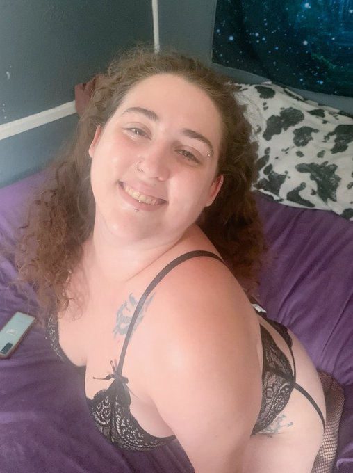 Looking good, babe 😘   #lookinggood #Stunning #lingerie #curlyhair #curlygirl #curvynatural #curvesinalltherightplaces<a href="/tag/lookinggood"class="tags">#lookinggood</a><a href="/tag/stunning"class="tags">#Stunning</a><a href="/tag/lingerie"class="tags"><span>#lingerie</span></a><a href="/tag/lace"class="tags"><span>#lace</span></a><a href="/tag/smile"class="tags"><span>#smile</span></a><a href="/tag/curlyhair"class="tags"><span>#curlyhair</span></a><a href="/tag/pinupgirls"class="tags"><span>#pinupgirls</span></a>