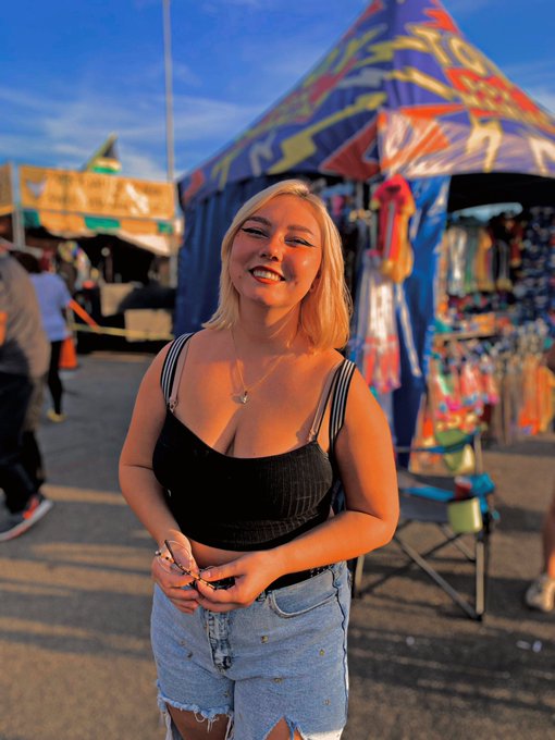 🫧💕 #bubbles #fair #fairy #goldenhour https://t.co/3CfFsJHpBs<a href="/tag/bubbles"class="tags">#bubbles</a><a href="/tag/fair"class="tags">#fair</a><a href="/tag/fairy"class="tags">#fairy</a><a href="/tag/goldenhour"class="tags">#goldenhour</a>