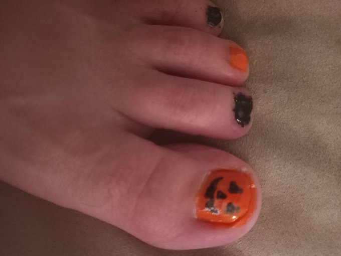 Be jealous if you want to.  You should be....  ok messed up my left toe and had to redo it.... https://t<a href="/tag/mvsales"class="tags"><span>#mvsales</span></a>