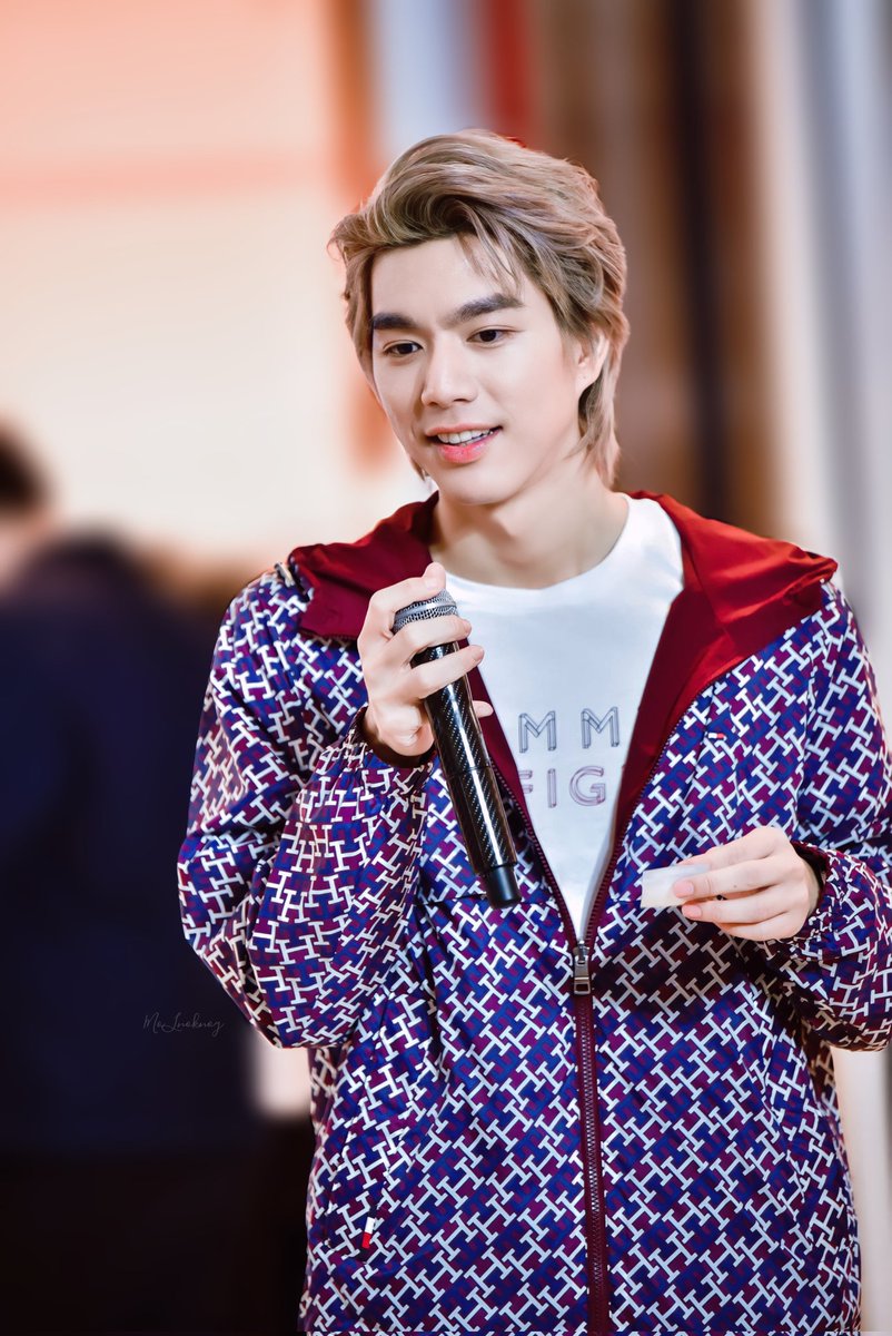 molnoknoy's tweet photo. กระดาษในมือเธอไม่มีชื่อเรา แต่กระดาษในใจเรามีชื่อเธอนะ 😝❤️‍🔥

#TommyHilfiger #TommyHilfigerTH
#WorldofHilfigerTH #THMonogram

#brightnorr #ไบร์ทนรภัทร
#BNBYNN #BN12102022 https://t.co/D9W9zuoLmT