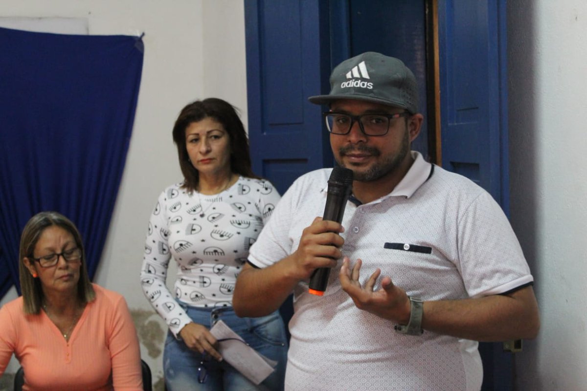 GabrielRPsuv's tweet photo. Participamos en la instalación en nuestro municipio del Diplomado Vida Y Obra Del Libertador Simón Bolívar, lo que nos llena de orgullo por representar formación Bolivariana para la vida.

#GritoDeResistenciaIndigena 
@NicolasMaduro 
@chavezcandanga https://t.co/B0Lq1G1lD2