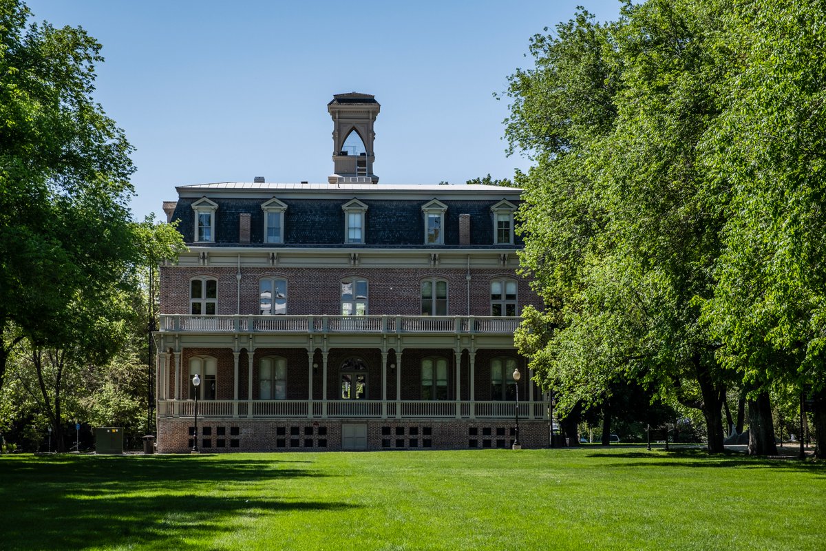 On this date in 1874, the state land grant institution had it's first day of classes!

Happy 148th Birthday <a href="/unevadareno/">University of Nevada, Reno</a>!

#BattleBorn