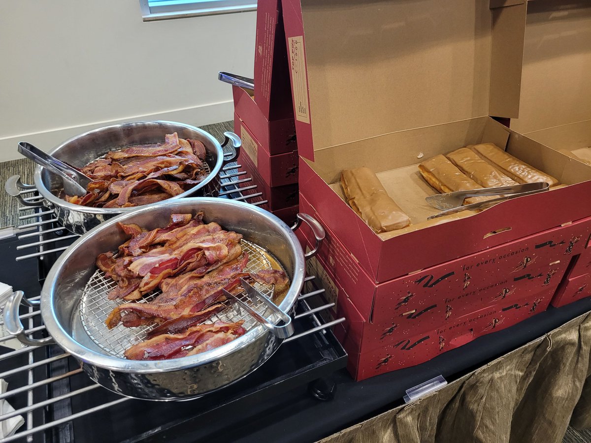 JustinWGrote's tweet photo. It's not #MSIgnite without #MSBacon https://t.co/yrXj2iq66Y