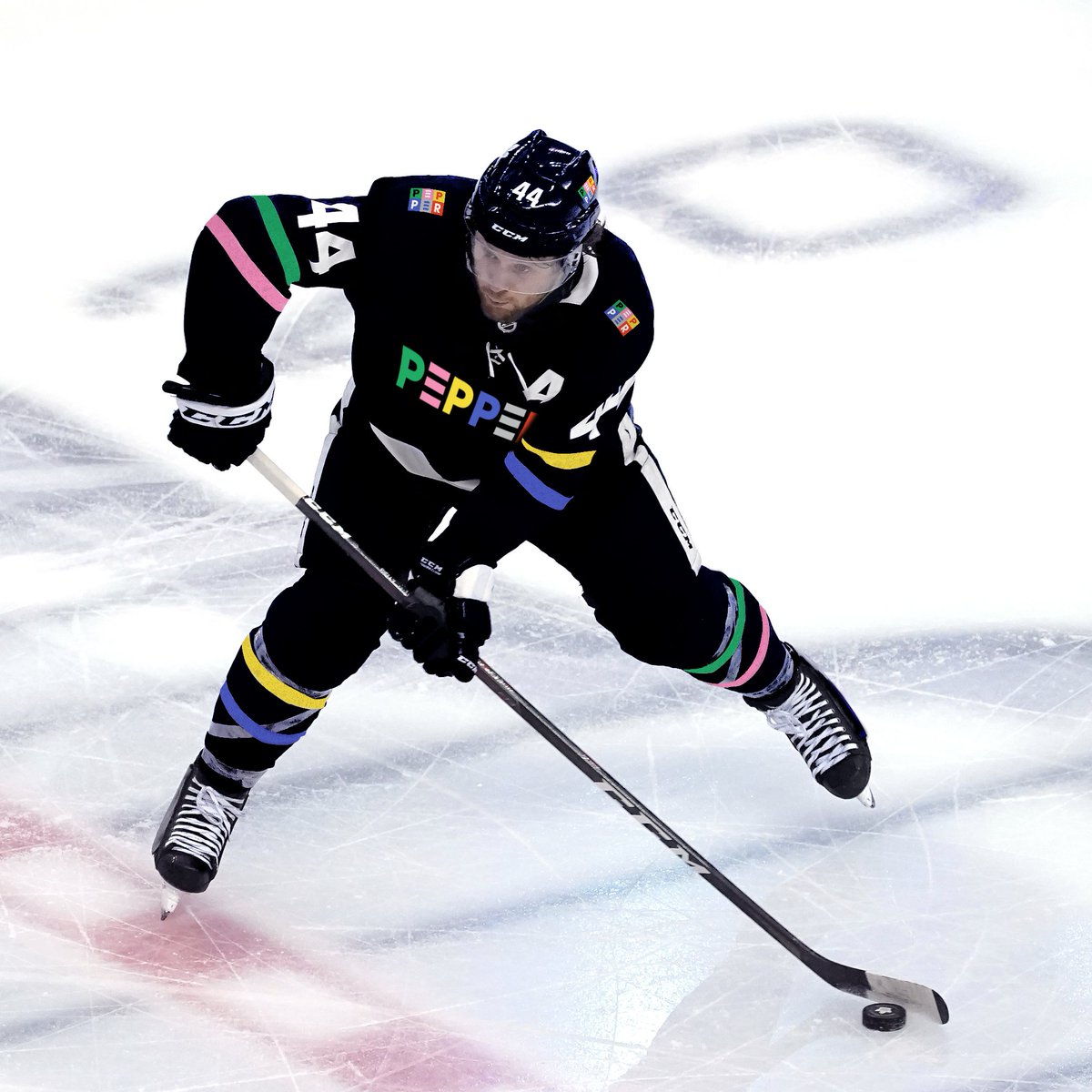 Hockey season is here! The <a href="/PepperEsports/">PEPPER.gg</a> team is cooking up something special, whether you're on the ice or playing online. 🏒

Would you rep one?