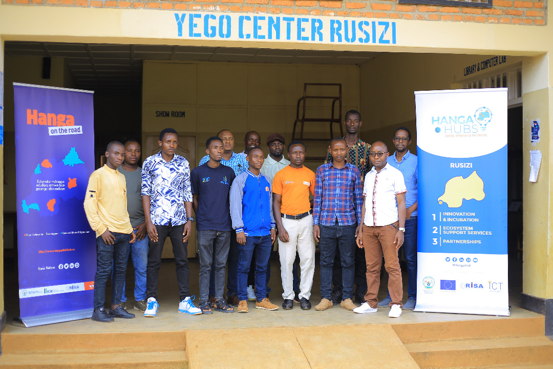 As we continue with HoR, it is now <a href="/RusiziDistrict/">Rusizi District</a> <a href="/NyagatareDistr/">Nyagatare District</a> <a href="/RubavuDistrict/">Rubavu District</a> and <a href="/HuyeDistrict/">Huye District</a>'s turn to host this special event. Innovators are receiving help to improve their solutions as they prepare for #HangaPitch22. 

<a href="/RISARwanda/">Rwanda Information Society Authority</a> <a href="/EUinRW/">EU Delegation to Rwanda</a> <a href="/RwandaICT/">Ministry of ICT and Innovation | Rwanda</a>