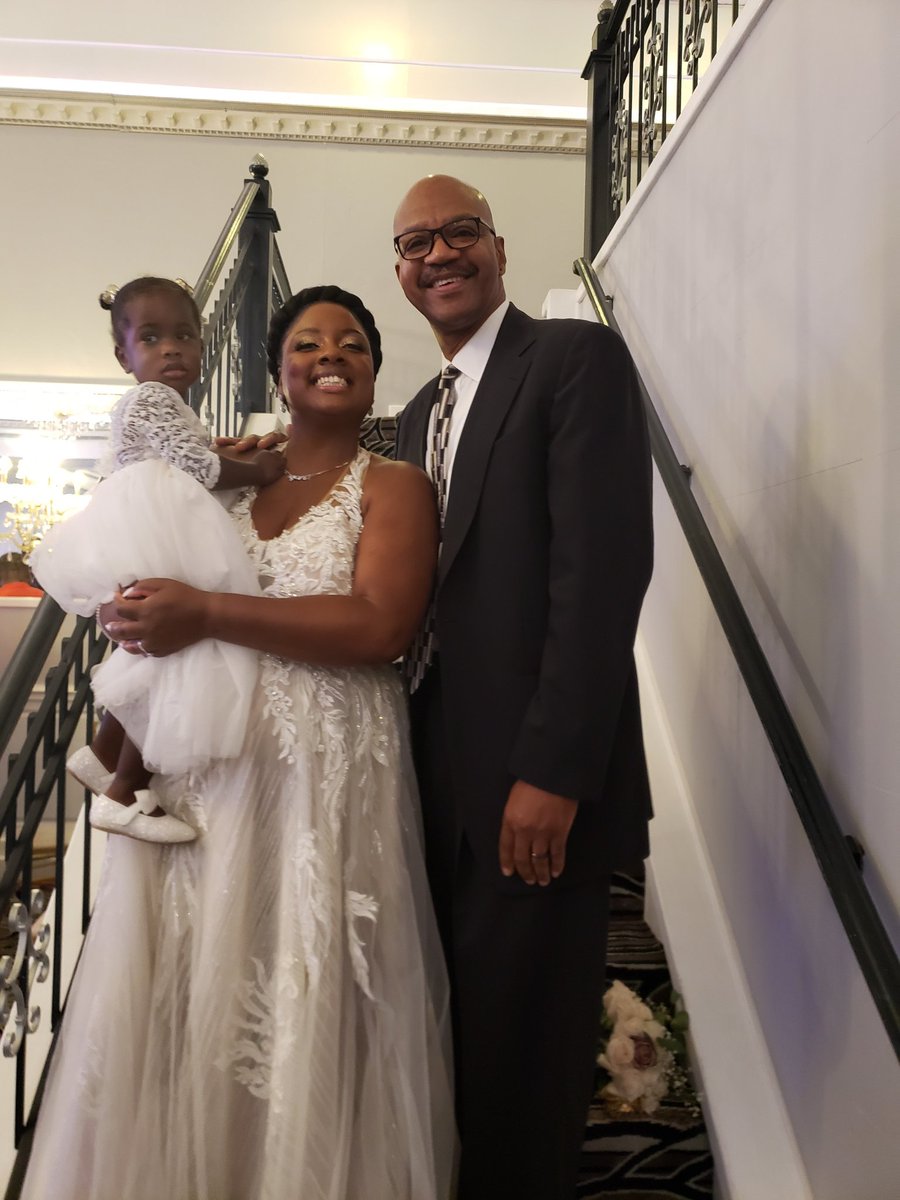 ChiHoopsExpress's tweet photo. In the last month I have seen two alum get married and both of them are still coaching with me.  Our entire coaching staff of 9 are all married now.  Just and amazing feeling watching your babies grow up before your eyes 💖 https://t.co/yJ6PiMCne8