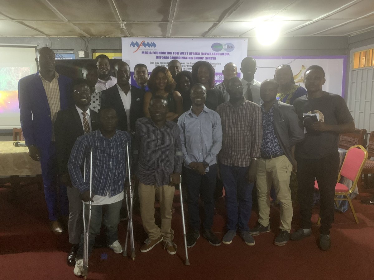 Mrcgsl's tweet photo. #CitizensGroups and #YouthActivists today demonstrated processes involved in accessing information from public authorities, at the @Mrcgslβs training on the #RAI law in #SierraLeone, supported by the @TheMFWA.
@SLAJ_Salone
@SLMIC3
@pleasant2014
@ATJLF_
ππΏ
https://t.co/ZFKrpnVzJa https://t.co/qtOy930qu4