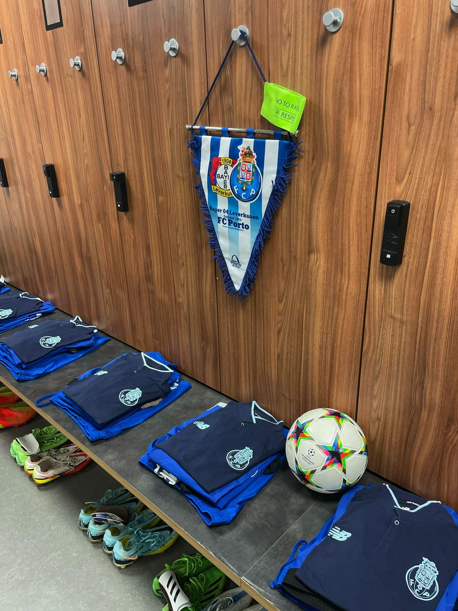 Hoy hay Champions y el cuerpo lo sabe 💙🤍