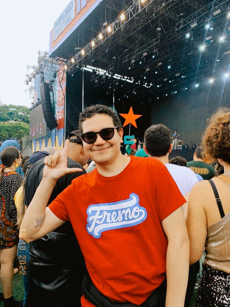 felpsgalvao's tweet photo. Esperando a melhor banda do Brasil no @Popload @fresnorock @lucasfresno @vavofresno @guerrafresno #Popload 🔥 https://t.co/74LtPLiS8n