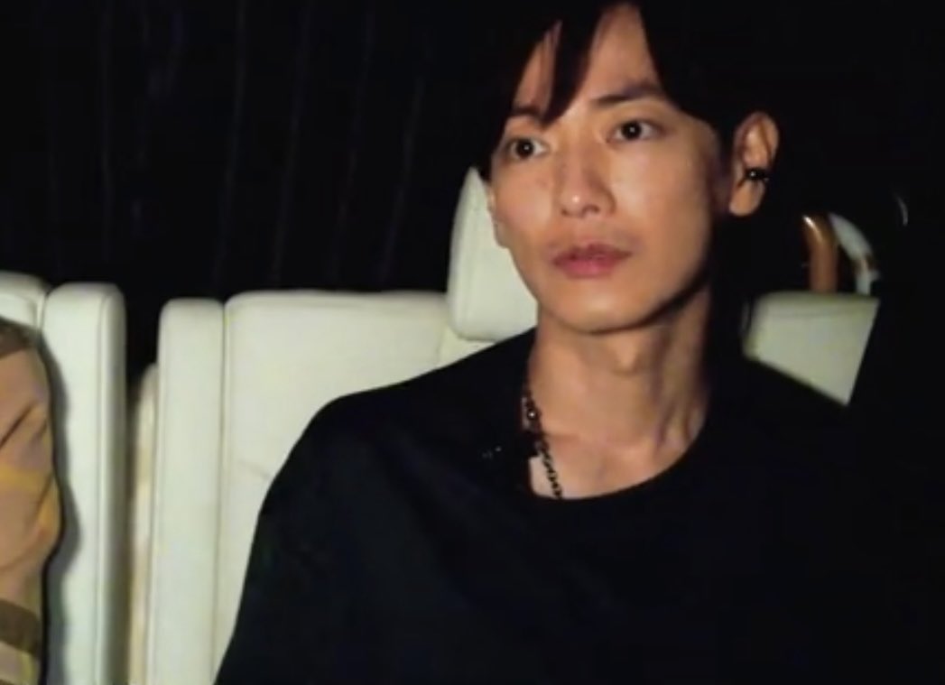 Dc6Vc2's tweet photo. また細くなった?
#佐藤健
#blll bill https://t.co/SFlv6u1vH7