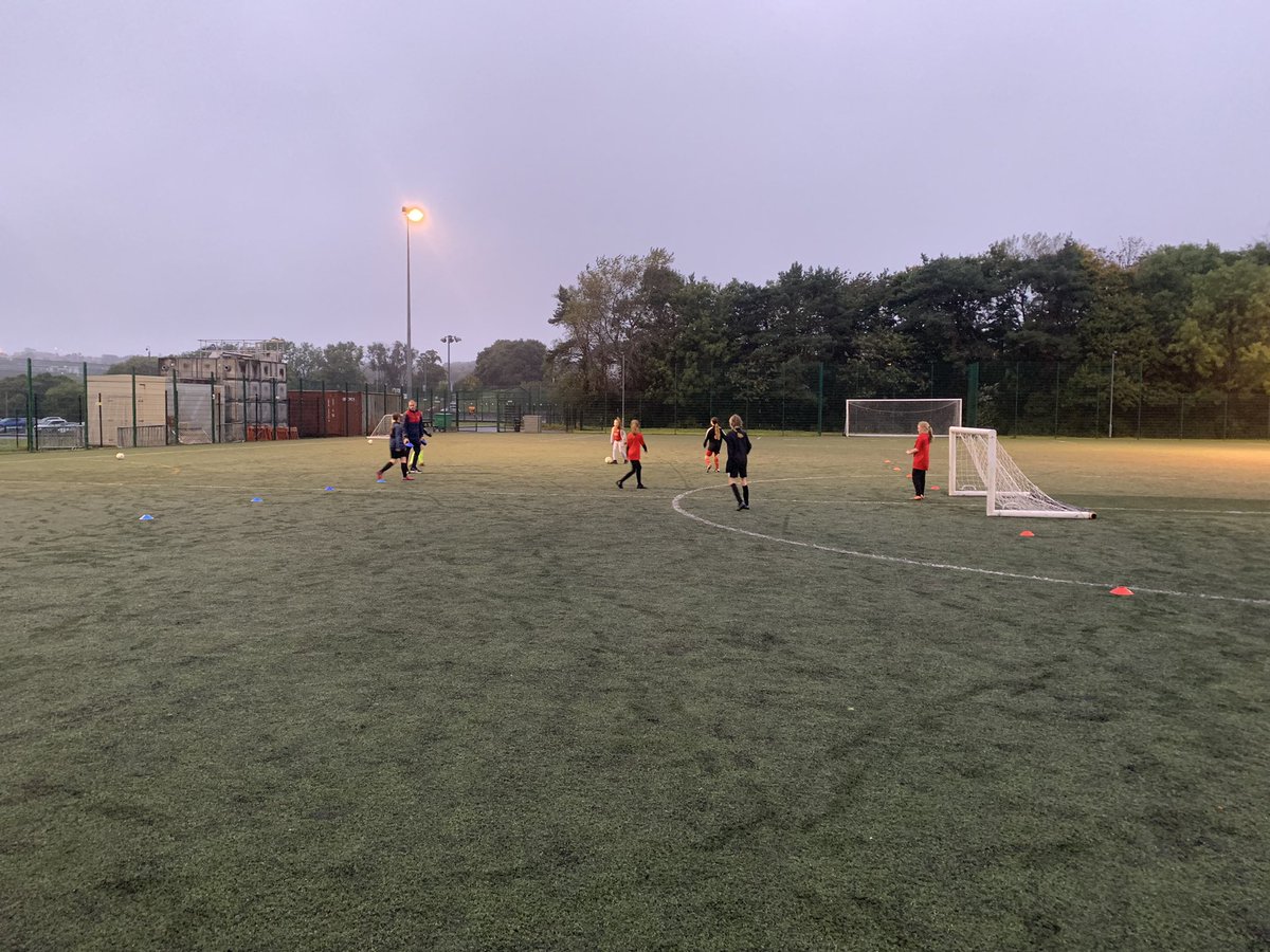 InterPlymYFC's tweet photo. All go at training, and parents still standing in watch, despite the weather
#UpTheInter https://t.co/mLxY8FV9ol