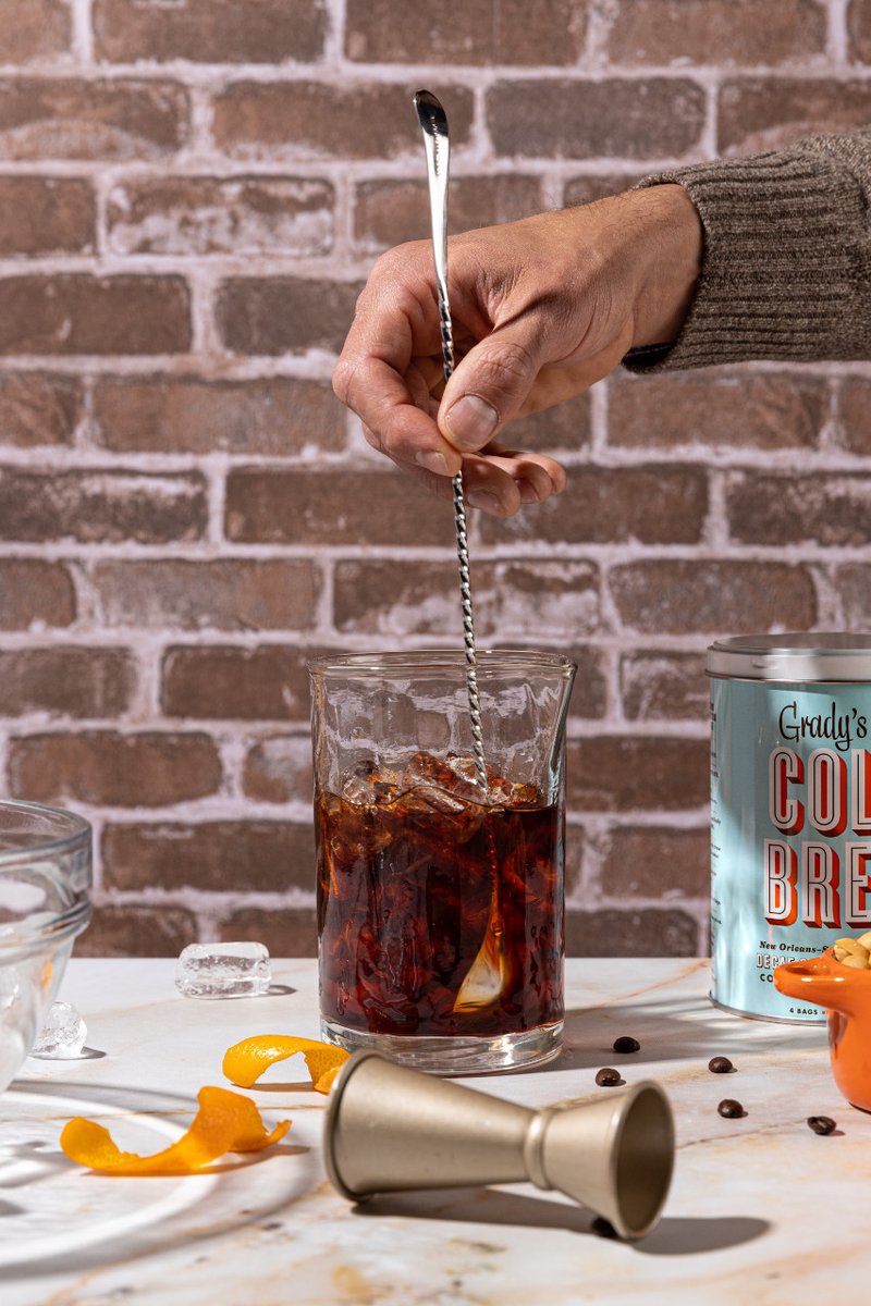 GradysColdBrew's tweet photo. Coffee cocktails don't have to keep you up until midnight! Enjoy a less jittery libation with our Decaf Bean Bags and rest easy. 🍸💃😴 Check them out! https://t.co/ZN5UC323E5
#GradysColdBrew #Gradys #DecafColdBrew #decafcoffee #coffee #decaf #TheFreshestWaytoColdBrew https://t.co/0DHdDkBZi4