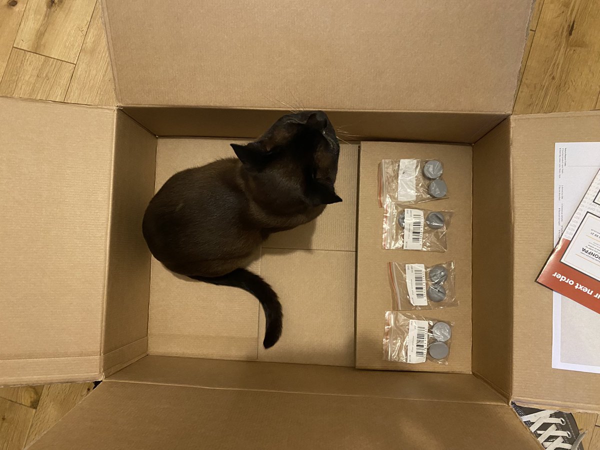 discodeb2000's tweet photo. Ordered 8 packs of hairpin leg floor protectors from #IronmongeryDirect. Look at the size of the bloody box! Plus only 4 packets in this box. There’s another box at the shop I’ll have to go back & collect with the other 4 in. AND they’re too wide for the kitchen stools FFS https://t.co/vDaFAZz9nw