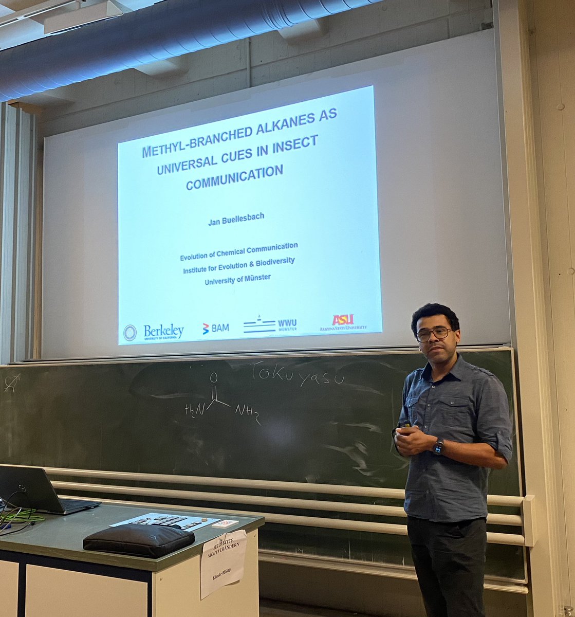 Sabine Nooten (@sabinenooten) on Twitter photo Jan Buellesbach <a href="/EvoChemCommLab/">Jan Buellesbach</a> presents his exciting research on chemical communication in social insects at the weekly Seminar Series #ants #termites #ChemEcol <a href="/Zoo3_Wuerzburg/">Zoology III Würzburg</a> <a href="/Uni_WUE/">Universität Würzburg #UniWürzburg</a> Jan Buellesbach <a href="/EvoChemCommLab/">Jan Buellesbach</a> presents his exciting research on chemical communication in social insects at the weekly Seminar Series #ants #termites #ChemEcol <a href="/Zoo3_Wuerzburg/">Zoology III Würzburg</a> <a href="/Uni_WUE/">Universität Würzburg #UniWürzburg</a>