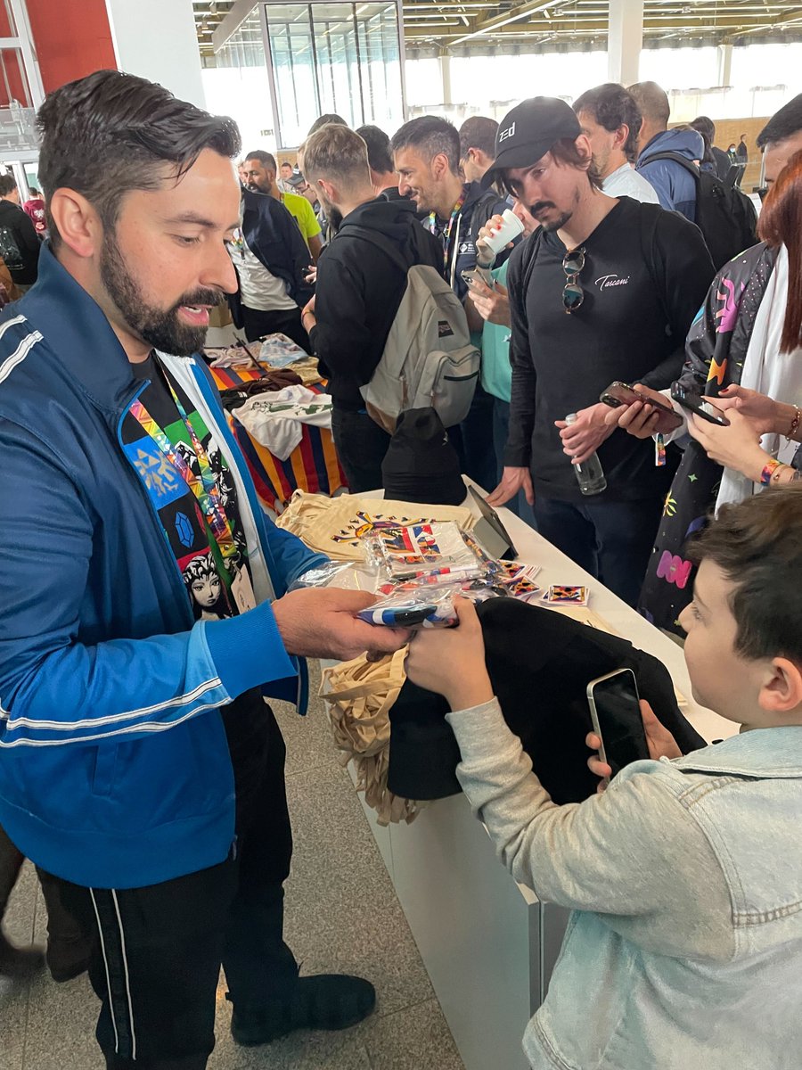 Consensys's tweet image. Getting this 🦊 pup started on his journey through the wonders of Web3 with @MetaMask at #Devcon6 🇨🇴 

It&apos;s never too early to join the skulk 🚀