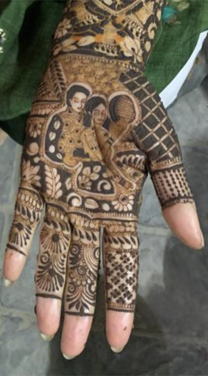 streamer_coo's tweet photo. Indian Festivals !!!
Happy Karva Chauth to those celebrating !!! https://t.co/G86KTjixbC