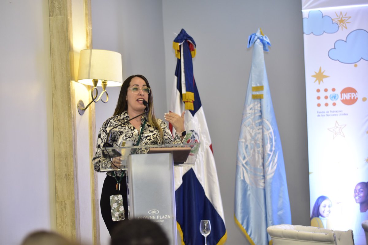 UNFPA_RD's tweet photo. Con las conclusiones para desafiar las prácticas que perjudican a las niñas y adolescentes dominicanas, cerramos nuestro primer foro internacional.

✨Accede a nuestro canal para volver a vivir cada momento: https://t.co/aTsNKxORV3

#CreoEnTuPoder
#10AñosDiadelaNiña
#UNFPARD https://t.co/8AjG6Awwku