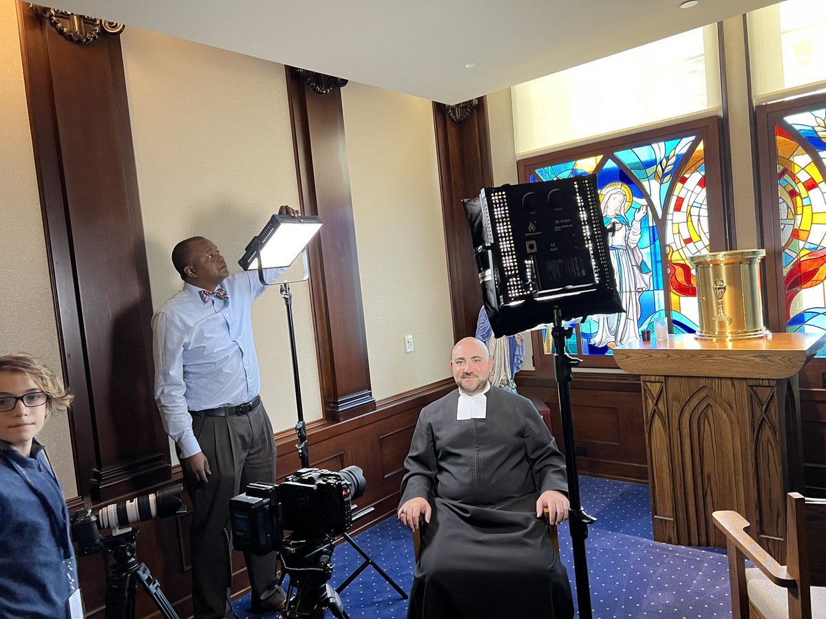 FSCvocations's tweet photo. Brother Paul sitting down to share about his vocation as a De La Salle Christian Brother and his community and ministry @centralvikings #Catholic #vocation #BeBrother #discernment #moreFSC #OneLaSalle https://t.co/FNz31KCjTi