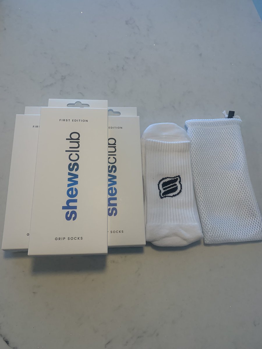 T_James123's tweet photo. Thank you @shewsclub for the delivery, best socks I’ve worn 🙌 https://t.co/RX6RS3eKwl