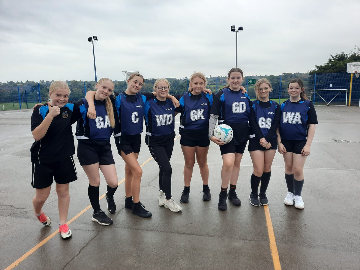 It was a great afternoon of netball when the Y8 teams visited Oldfields for a game. The navy team won their match 7-5 and the blue team draw 2-2.
 Well done girls.